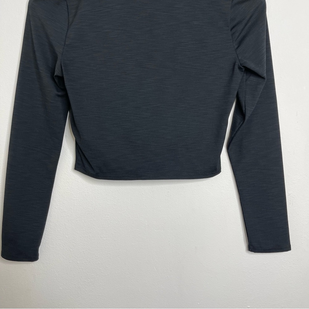 Beyond Yoga Heather Rib Groove Long Sleeve Twist Cropped Top Black Heather Sz M - Picture 12 of 16